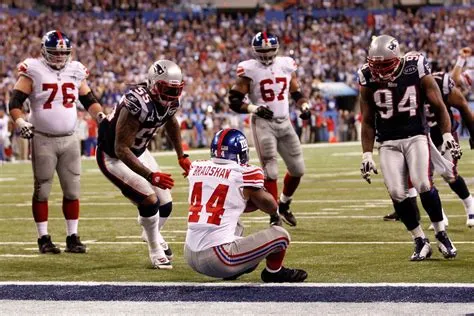 Le Super Bowl XLVI: Un affrontement titanesque entre les Giants de New York et les Patriots de la Nouvelle-Angleterre